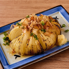 丸ごと新玉ねぎの炉端焼き