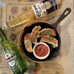 ジュ~シ~黒豚鉄板餃子 サルサソースディップ