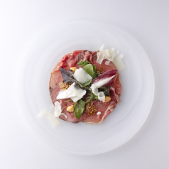 神戸牛のカルパッチョ仕立て ンドゥイヤマヨネーズともろみ酢マスタード