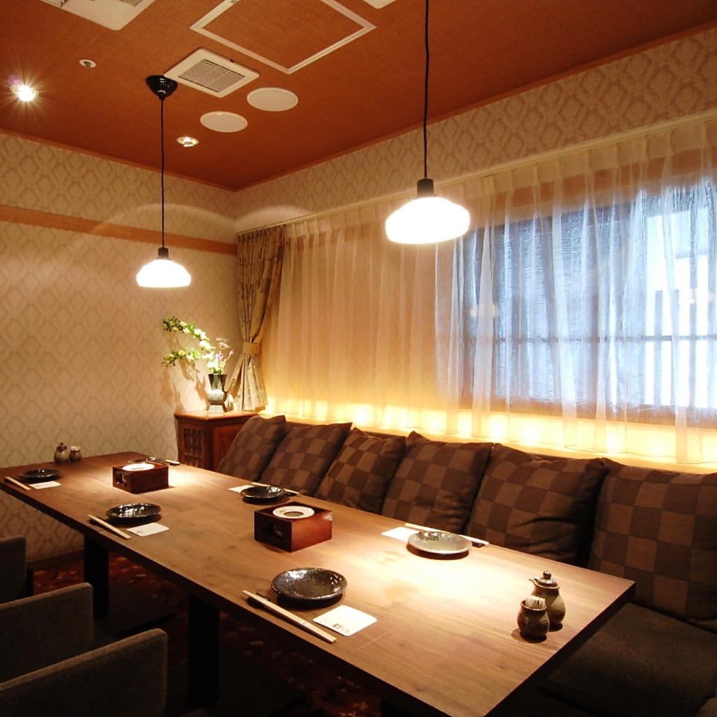 接待やおもてなしに大人気の個室です。人数・シーンに応じてご用意。