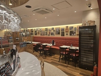 落ち着いたおしゃれな店内は様々な利用シーンに最適◎