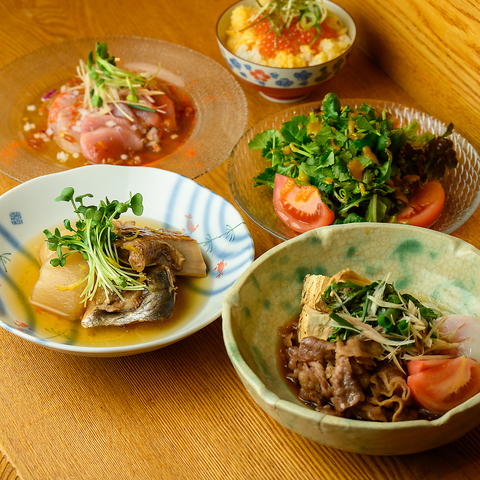 富山の鮮魚や地場肉を堪能◎ジャンルを超えた料理と多彩なお酒が楽しめる大人の隠れ家