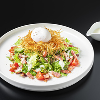 お酒に合う肉・野菜を中心としたお料理が豊富♪