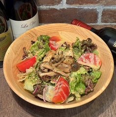 熱々きのこソテーのごまサラダ