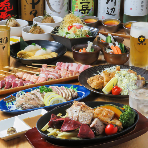 朝引き地鶏を使用した鮮度抜群の鶏刺しが自慢！他にも鶏料理多数♪ドリンクも充実！