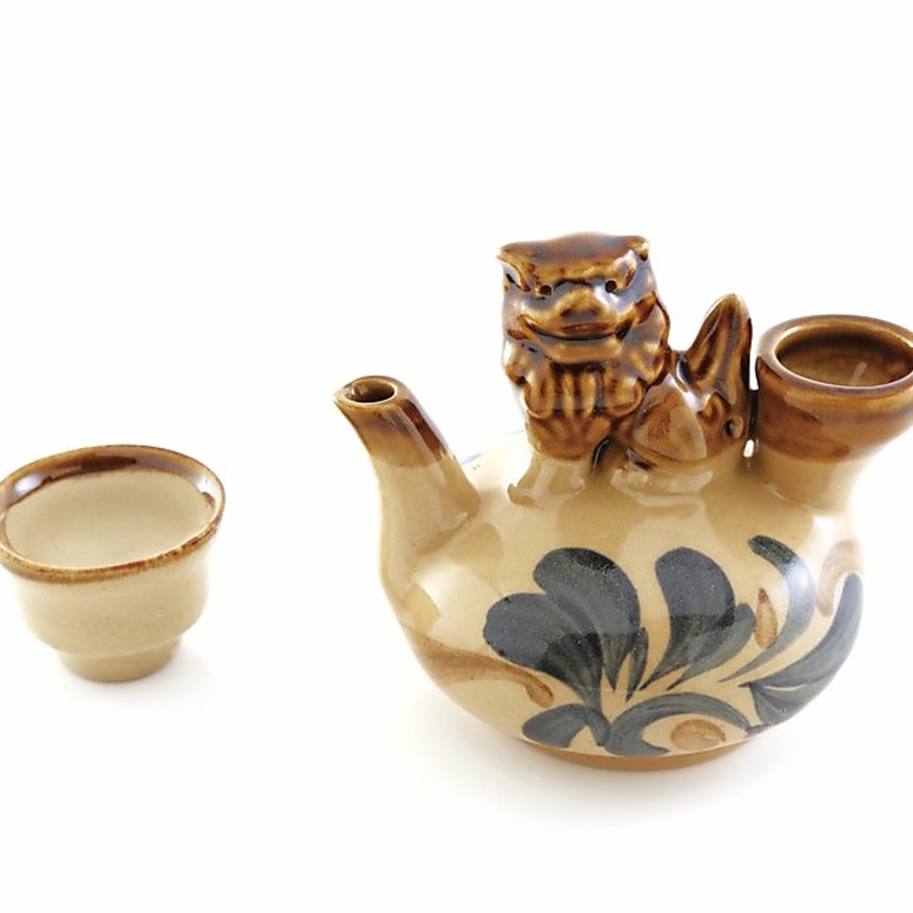 【沖縄と言えば…】沖縄定番の「オリオンビール」や「ハブ酒」、「泡盛」など取り揃えております