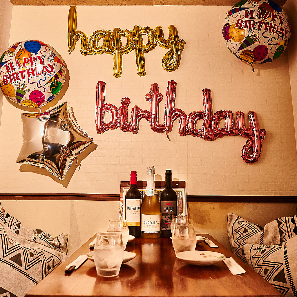 当店は全席個室を完備している居酒屋です！人気の焼き鳥が食べ飲み放題！