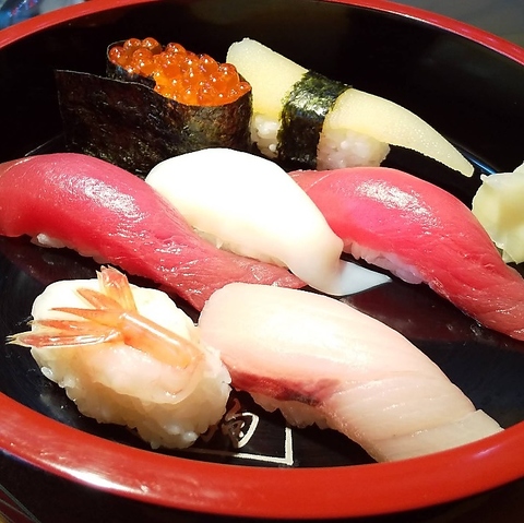 新駒寿しの写真