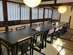 【２F】２階のテーブル席は最大３０名様、まで利用可能★ ２０名様より貸し切りも可能です♪※繁忙期を除く