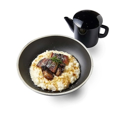 パルメザンチーズのクリームリゾット牡蠣と鰻の蒲焼き 牡蠣だしスープ添え