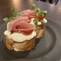 料理メニュー写真&nbsp;【生ハムのブルスケッタ】※コースメニューになります