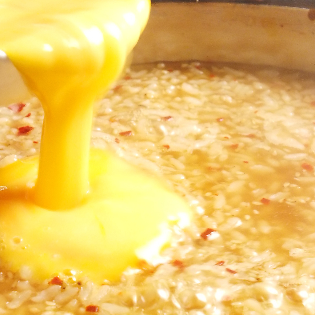 〆にはモツの旨味と野菜の甘味が凝縮された雑炊がオススメ☆上本町エリアでもつ鍋は「いっぱち」