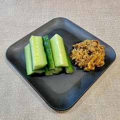 キュウリの炒り卵味噌添え