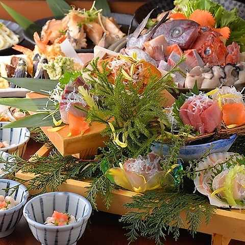 【池袋東口徒歩5分】自慢の活魚の刺身と炉端焼きで旬の味覚を堪能◎各種宴会大歓迎！