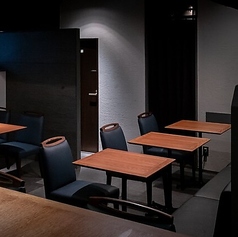 テーブル席・ソファ席はグループでの利用も可能◎フードメニューも充実しており、1次会でのご利用にも最適です。