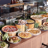 大好評☆ランチブッフェをご用意しております。旬の食材を活かした当店自慢のお料理をご堪能ください。