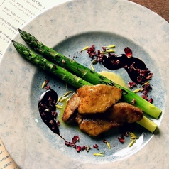 仏産フォアグラと道産アスパラのポワレ～柚子胡椒クリームとバルサミコ仕立て～