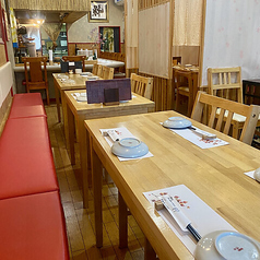 ご家族でのお食事にもちょうど良いお席。ランチもお気軽にどうぞ。