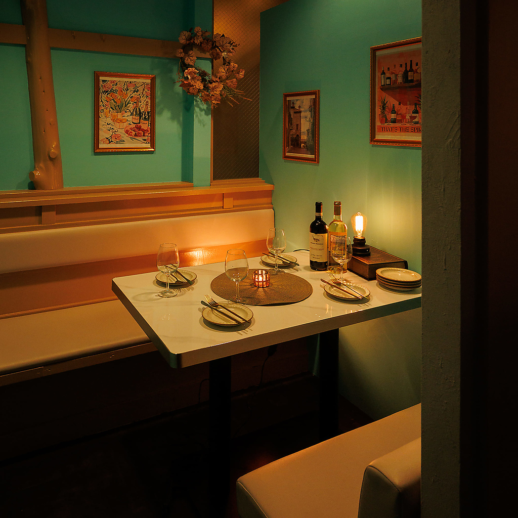 ターコイズブルーが可愛い完全個室イタリアン×肉バル