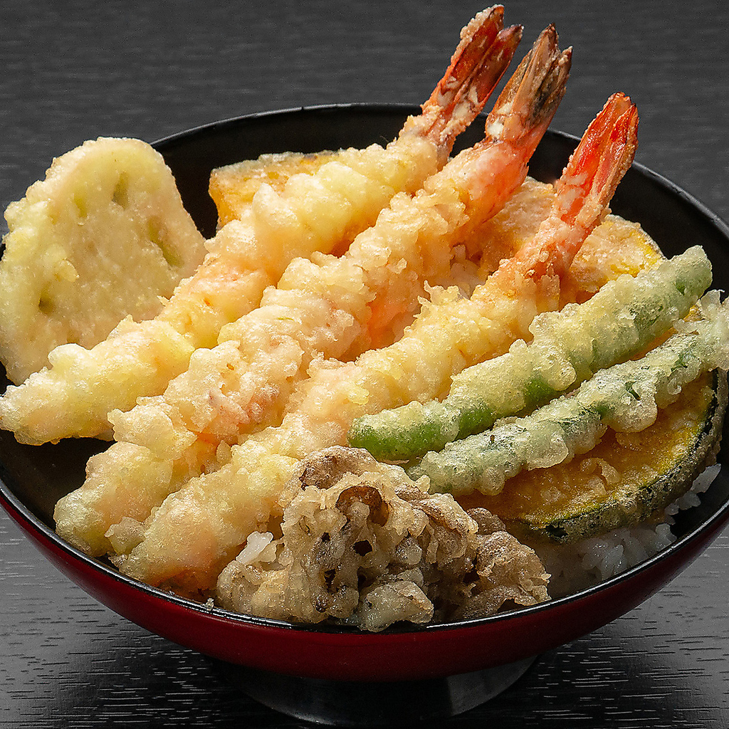 ご注文を受けてから揚げ始める、サックサクの絶品天ぷらはいかがでしょうか♪是非ご賞味ください。
