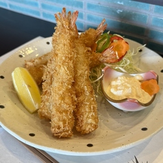 料理長特製タルタル！海老フライ定食の写真