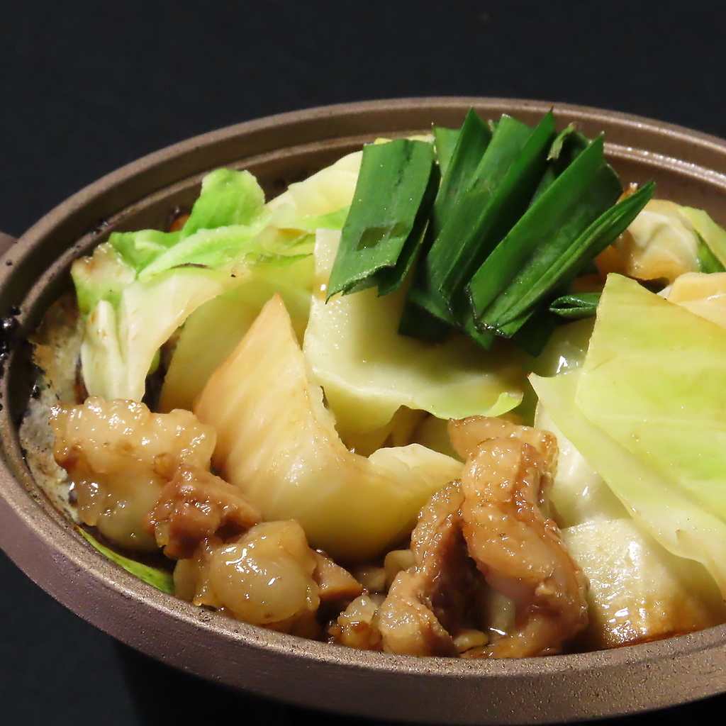 モツ登板焼です。暑い日のビールにあう一品です。