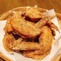 料理メニュー写真&nbsp;やみつきスパイス手羽先の唐揚げ　1本