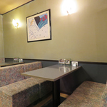 レトロな雰囲気溢れる店内でゆったりお話を楽しみましょう