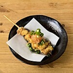 鶏皮串のトマトおろしポン酢
