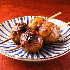 お店で手仕込みの自家製つくねはお酒が進む美味しさです