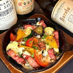 ベーコンとグリル野菜のチーズ焼き