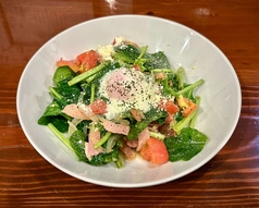 さしみたまごの温玉とほうれん草のサラダ