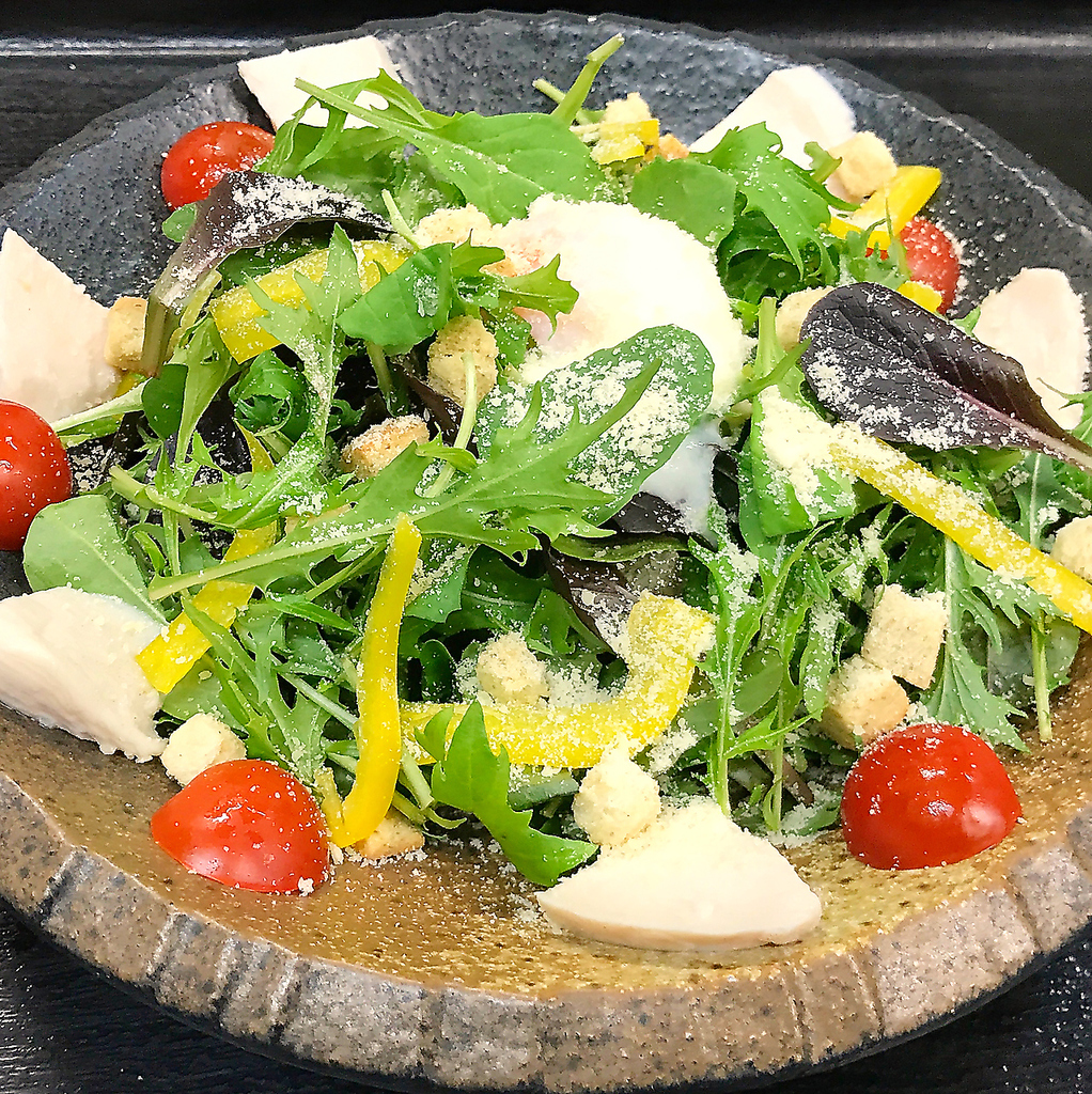 高タンパク・低糖質な【サラダチキンのシーザーサラダ】とってもヘルシーなサラダです♪