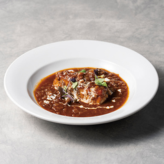 前菜やメイン料理とともに、お酒もお楽しみください！〆にスパゲッティも！の写真