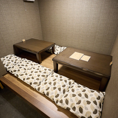 座敷4名×2卓ご用意しております◎