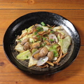 料理メニュー写真 あさりと春キャベツのバター酒蒸し
