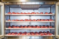 オーストラリア提携先より空輸で直送される新鮮なラム肉