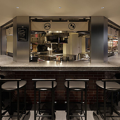 OKOMUSU Parisの雰囲気1