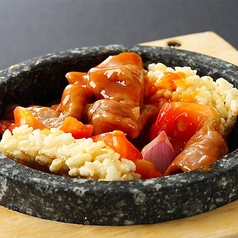 牛肉とおこげのトマト風味