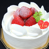【アニバーサリーコースの選べるケーキ】苺のショートケーキ(12cm)…甘さ控えめで、ふっくら軽い口当たりです。