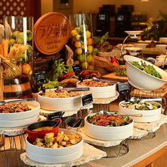 豪華サラダコーナー