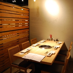 6名様用の半個室。ご家族ご友人とのお食事にピッタリです。