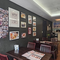 まるで海外旅行に来たようなおしゃれな内装♪