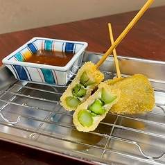 アスパラ　一本