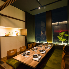 夜景 肉割烹 五条 新宿野村ビル49Fの雰囲気1