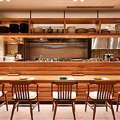 お一人でのんびりしたい時にはカウンター席もおすすめ♪