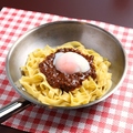 料理メニュー写真&nbsp;ボロネーゼ 温泉卵乗せ：フェットチーネ
