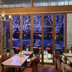 アマルフィイ カフェ みなとみらい店の特集写真