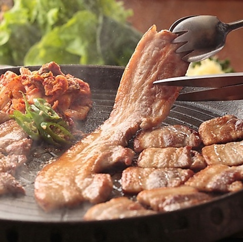 本格韓国料理が楽しめるお店。看板メニューのサムギョプサルがお勧めです