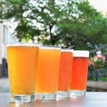 常時4種類の国産クラフトビールを『生』で楽しめる☆樽が空いたら違う種類のクラフトビールに変更しているため、その時その時で新しいクラフトビールに出会えます♪